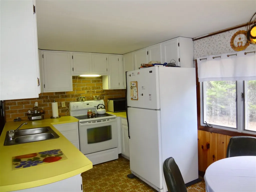 368 Philbrook Road Sanbornton NH 03269