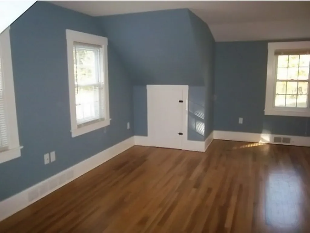 33 Old Bristol Road New Hampton NH 03256