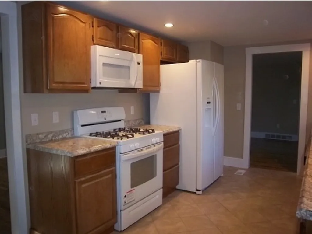 33 Old Bristol Road New Hampton NH 03256