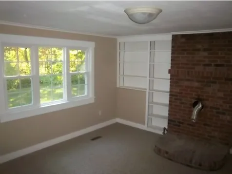 33 Old Bristol Road New Hampton NH 03256