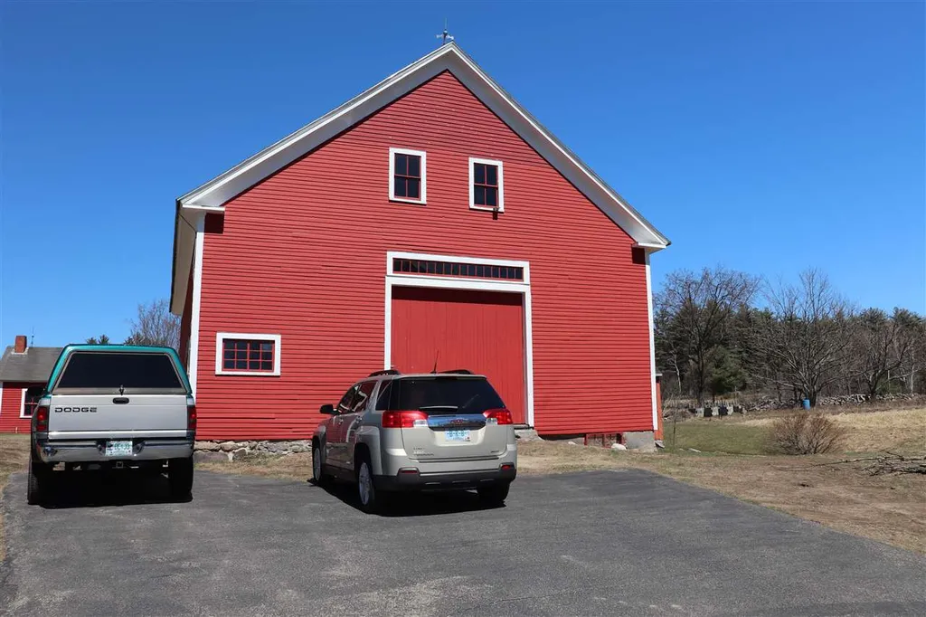 252 Hare Road Milton NH 03851