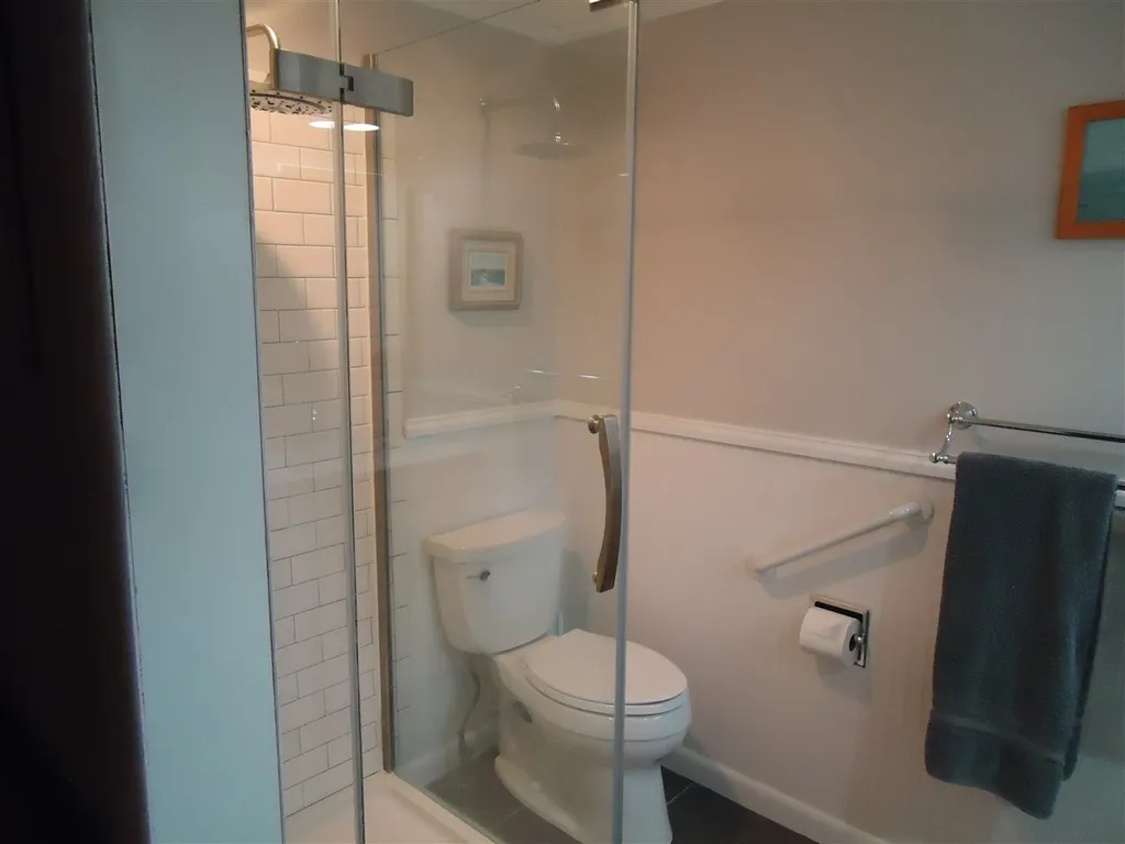 176 Shore Road Burlington VT 05408