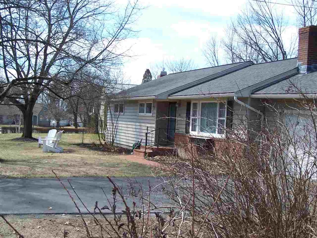 176 Shore Road Burlington VT 05408