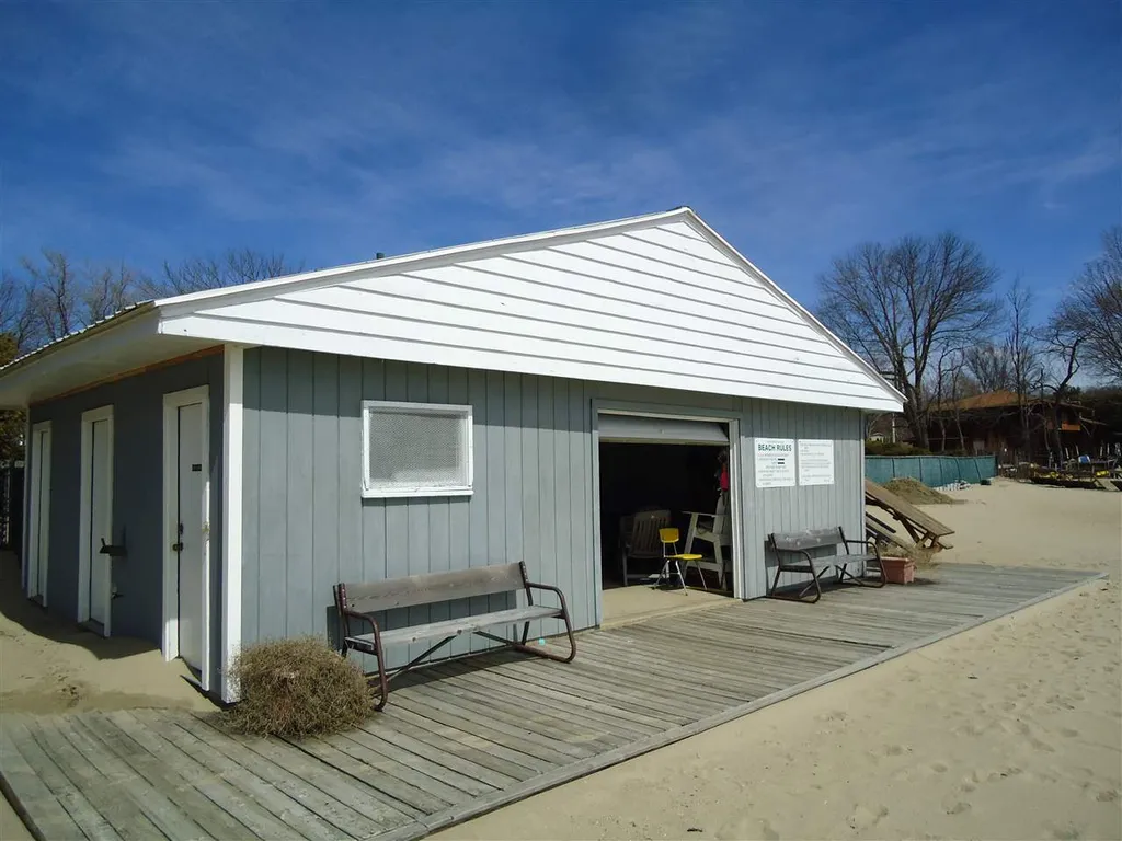 176 Shore Road Burlington VT 05408