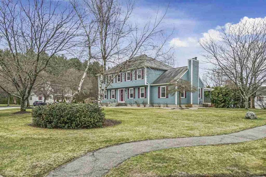 10 Indian Fern Drive Nashua NH 03062