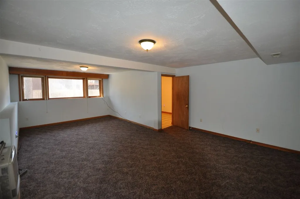 28 Wellesley Drive Milford NH 03055