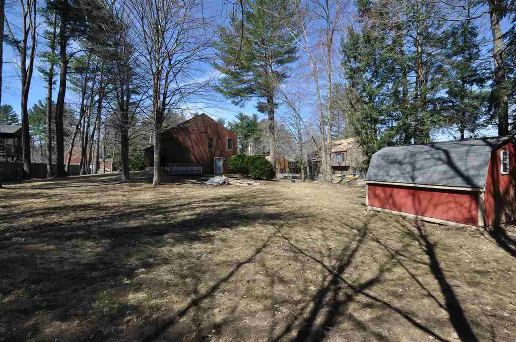 28 Wellesley Drive Milford NH 03055