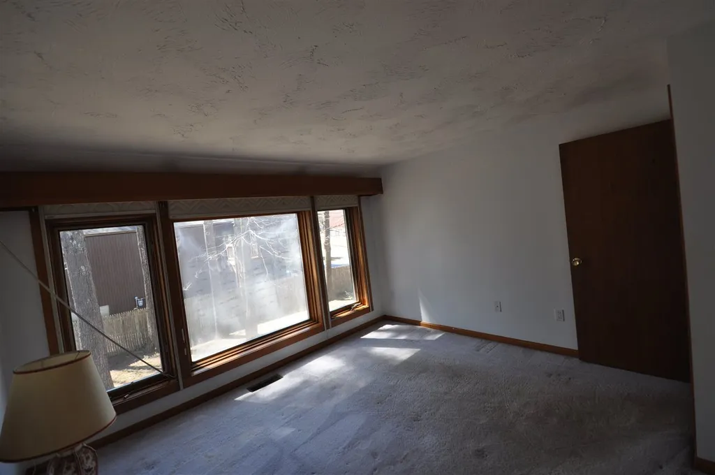 28 Wellesley Drive Milford NH 03055