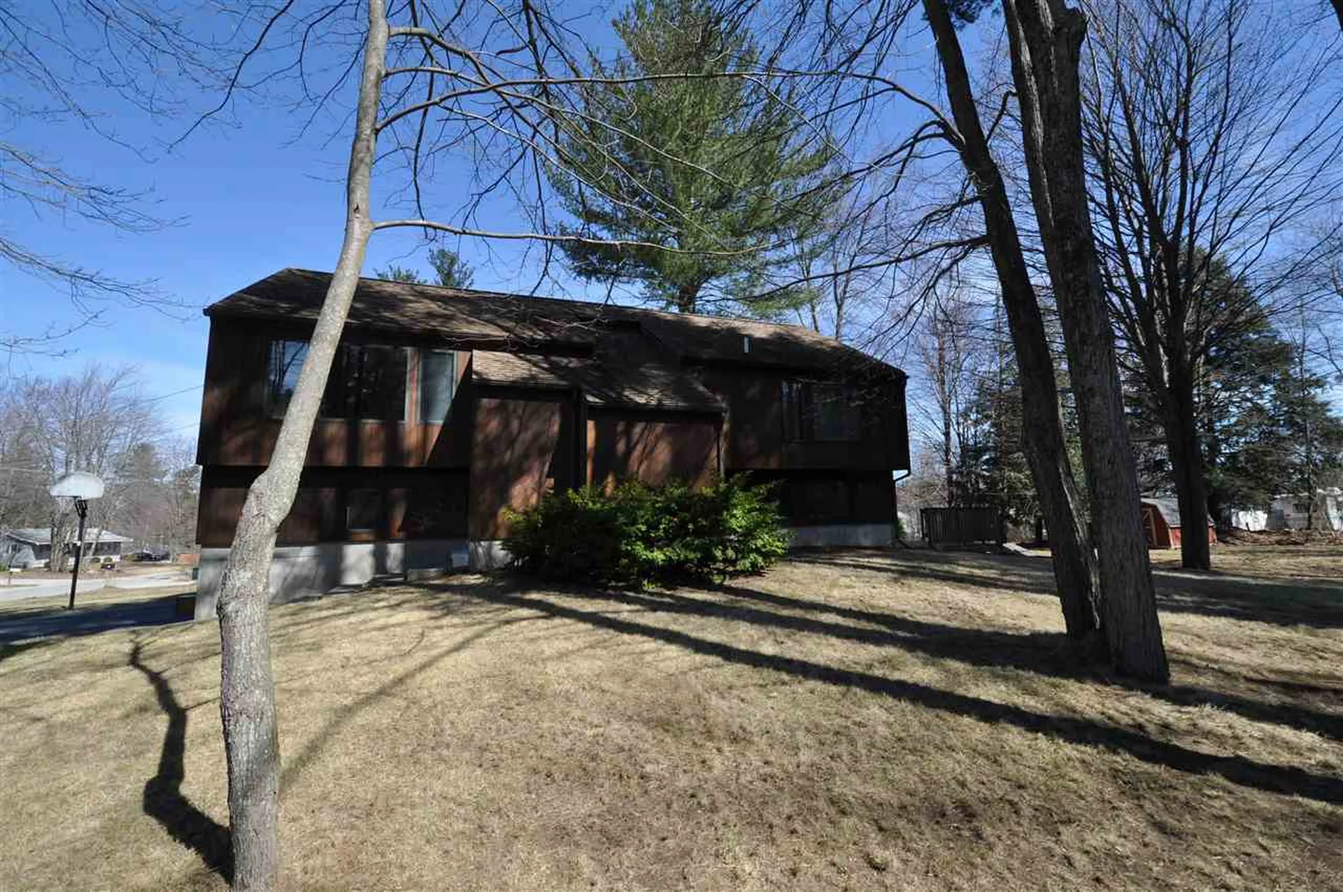 28 Wellesley Drive Milford NH 03055