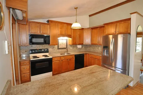 28 Wellesley Drive Milford NH 03055