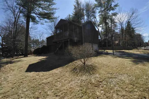 28 Wellesley Drive Milford NH 03055