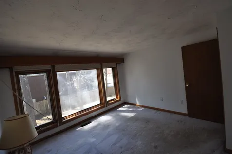 28 Wellesley Drive Milford NH 03055