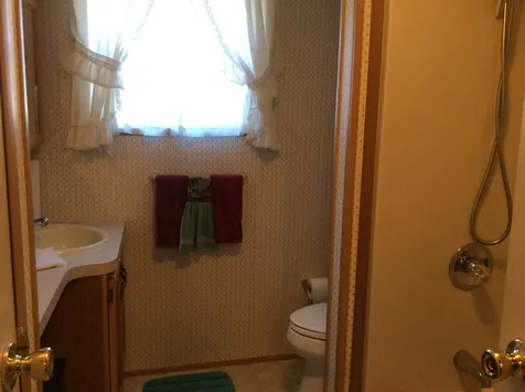 17 Brookside Drive Plymouth NH 03264