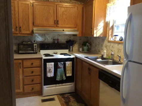 17 Brookside Drive Plymouth NH 03264