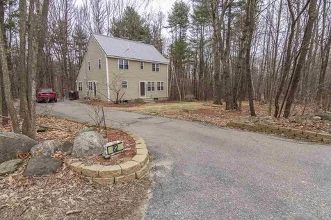 82 Church Street Barrington NH 03825
