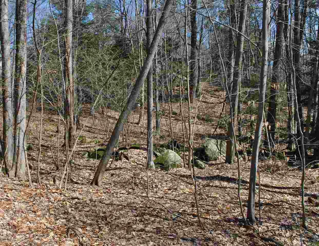 76 Mountain Road Raymond NH 03077