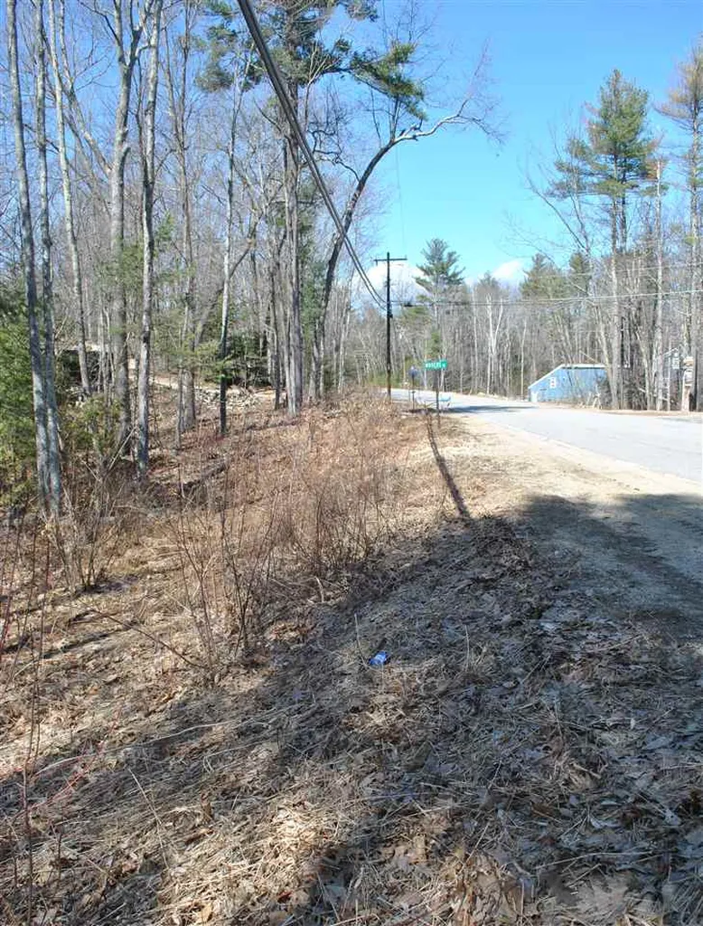 76 Mountain Road Raymond NH 03077