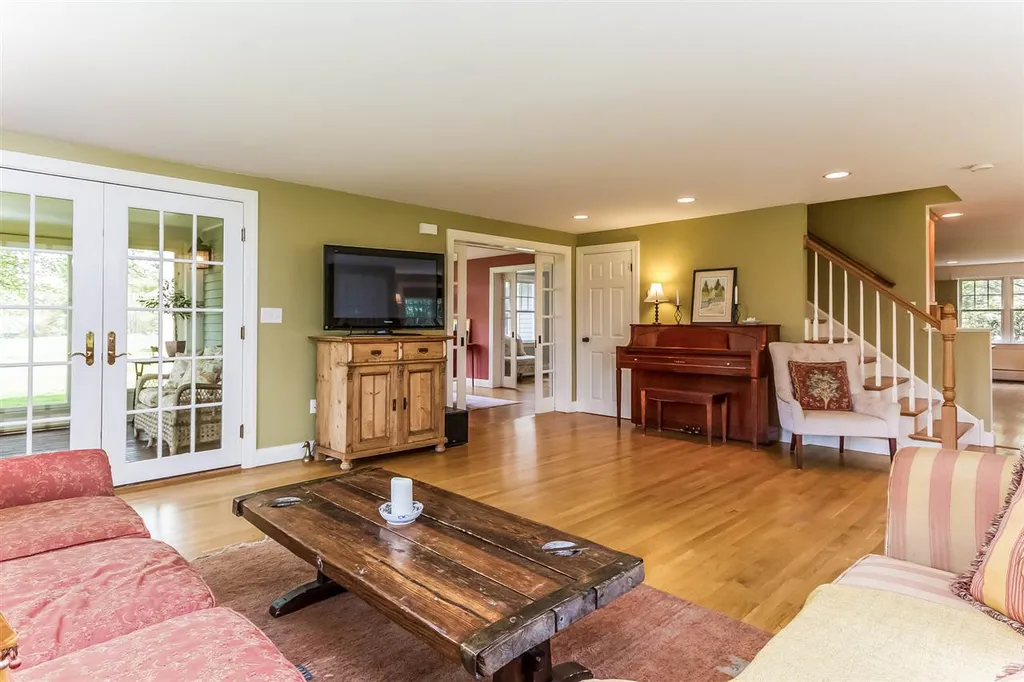 33 Via Tranquilla Street Concord NH 03301
