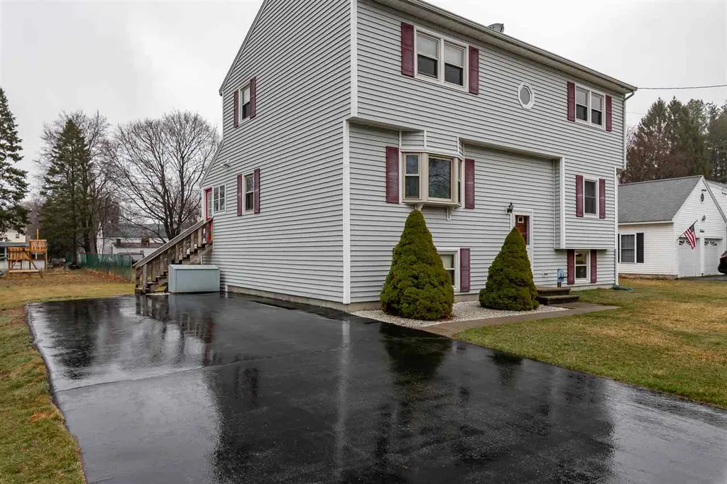23 Lewis Street Milford NH 03055