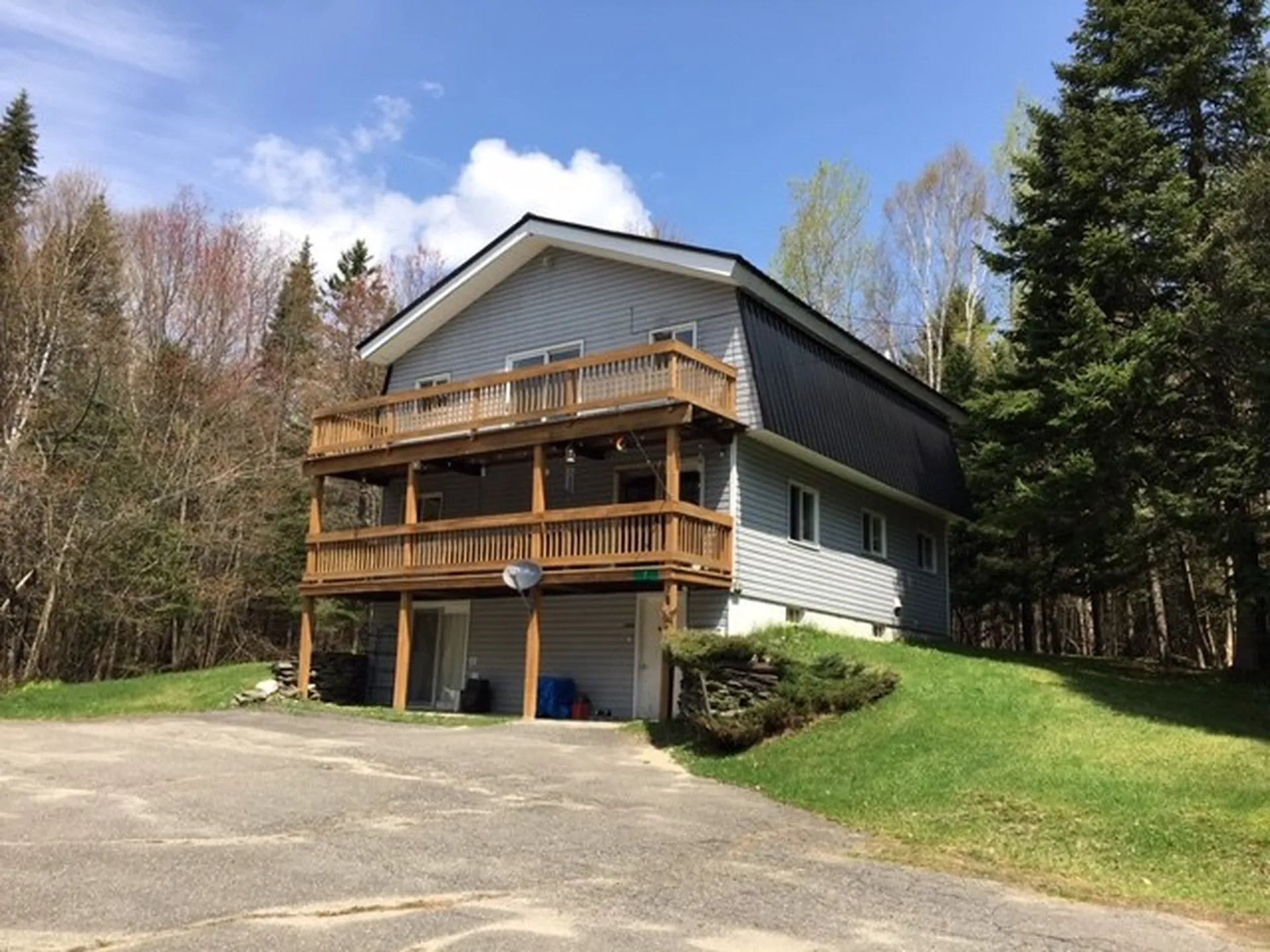 7 Macneil Lane Pittsburg NH 03592