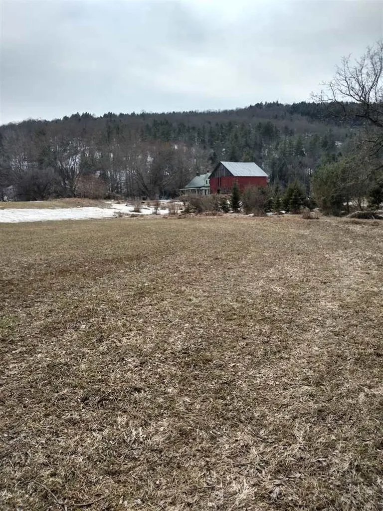 000 River Road Moretown VT 05660