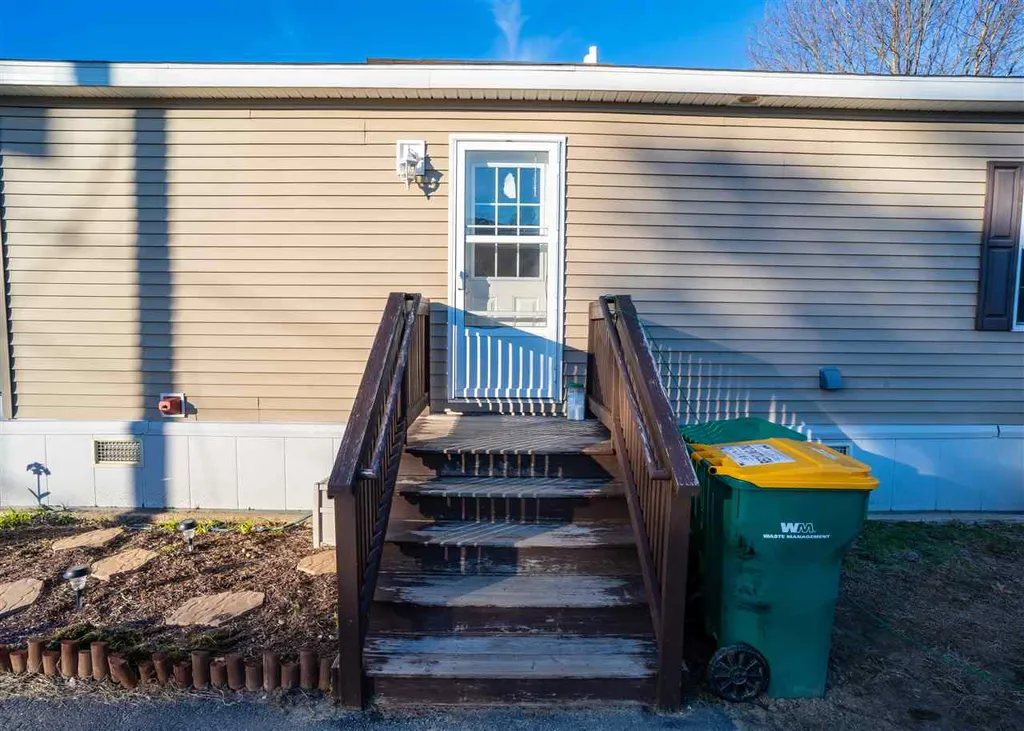 8 Rudman Drive Rochester NH 03839
