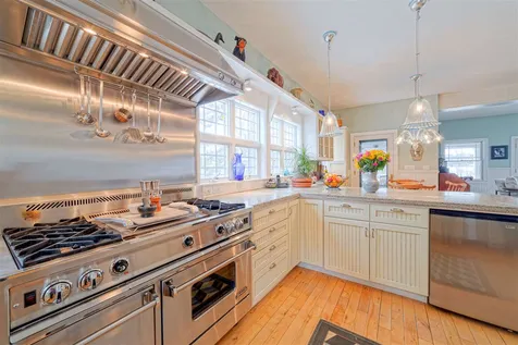 4 Lake Avenue Sunapee NH 03782