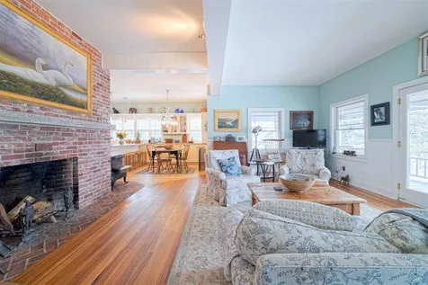 4 Lake Avenue Sunapee NH 03782