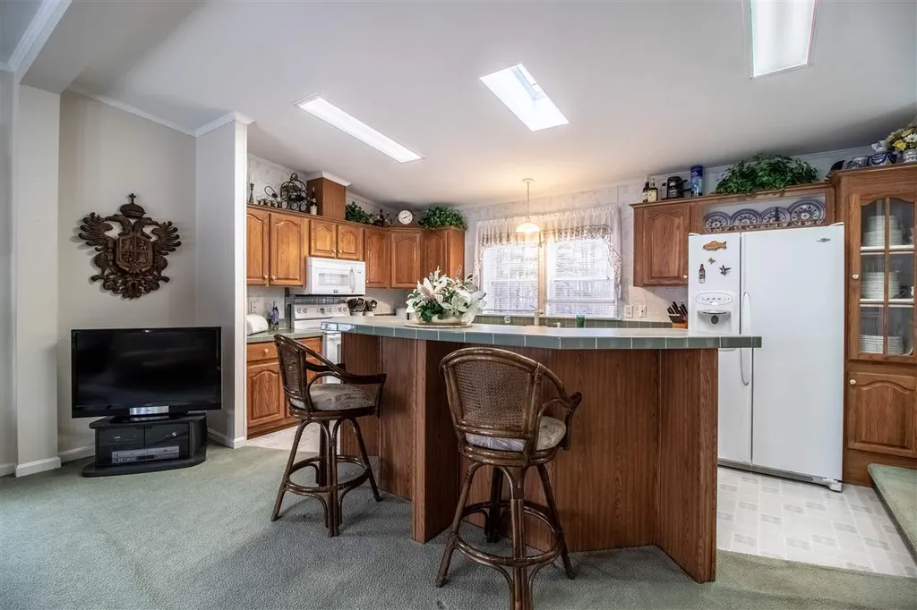 26 Heather Lane Alfred ME 04002