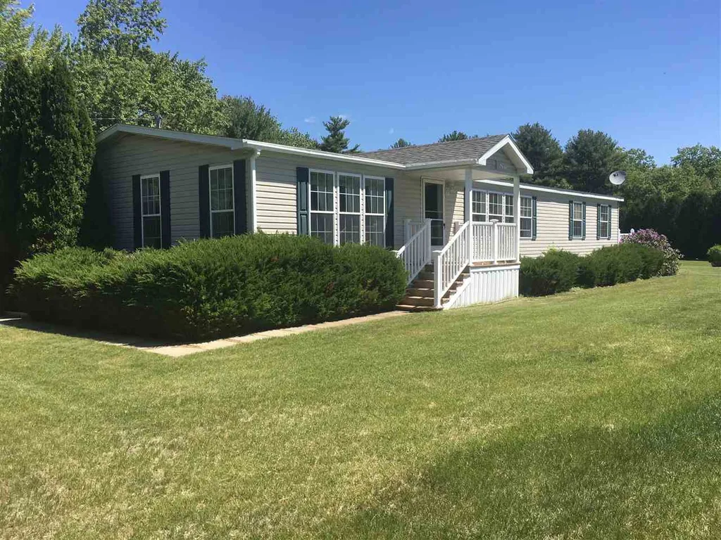 26 Heather Lane Alfred ME 04002