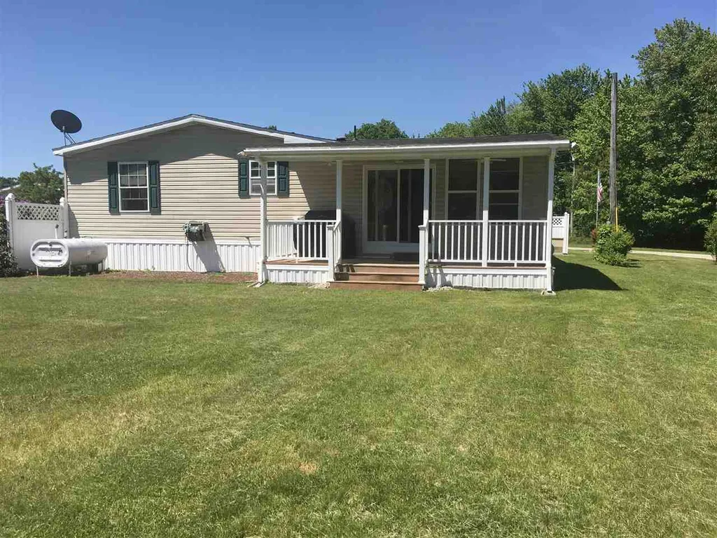 26 Heather Lane Alfred ME 04002