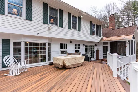 12 Sparrow Lane Bedford NH 03110