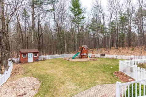 12 Sparrow Lane Bedford NH 03110