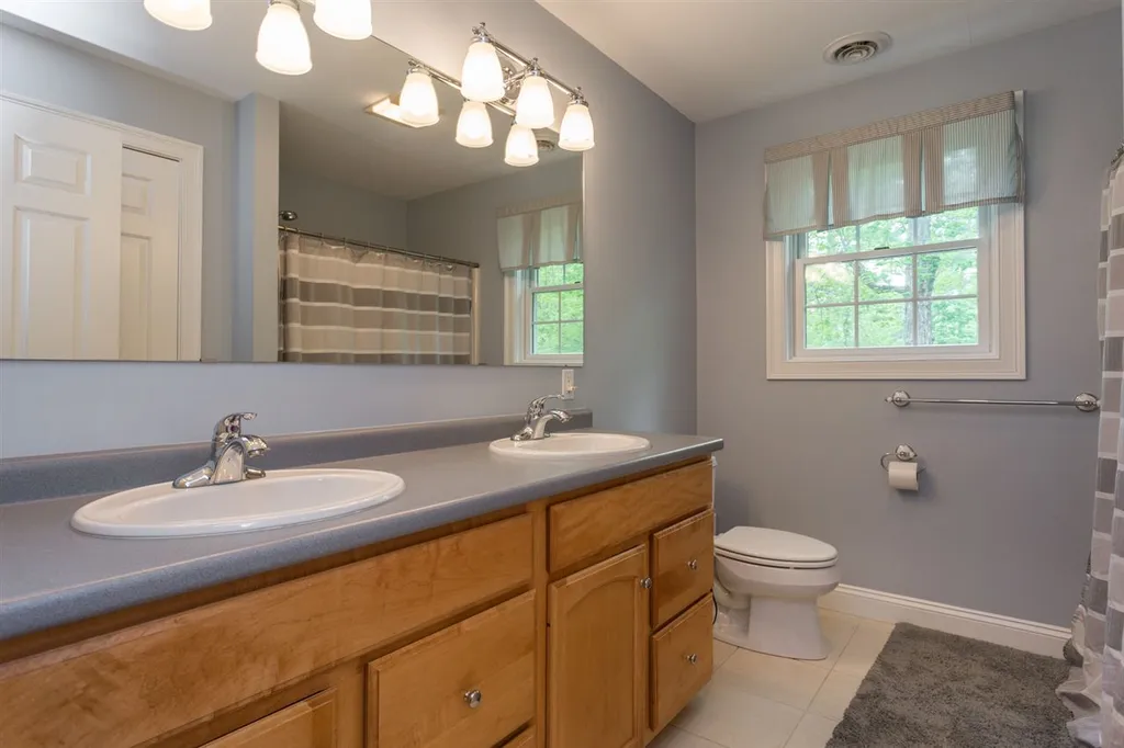 27 Cordeiro Drive Dover NH 03820