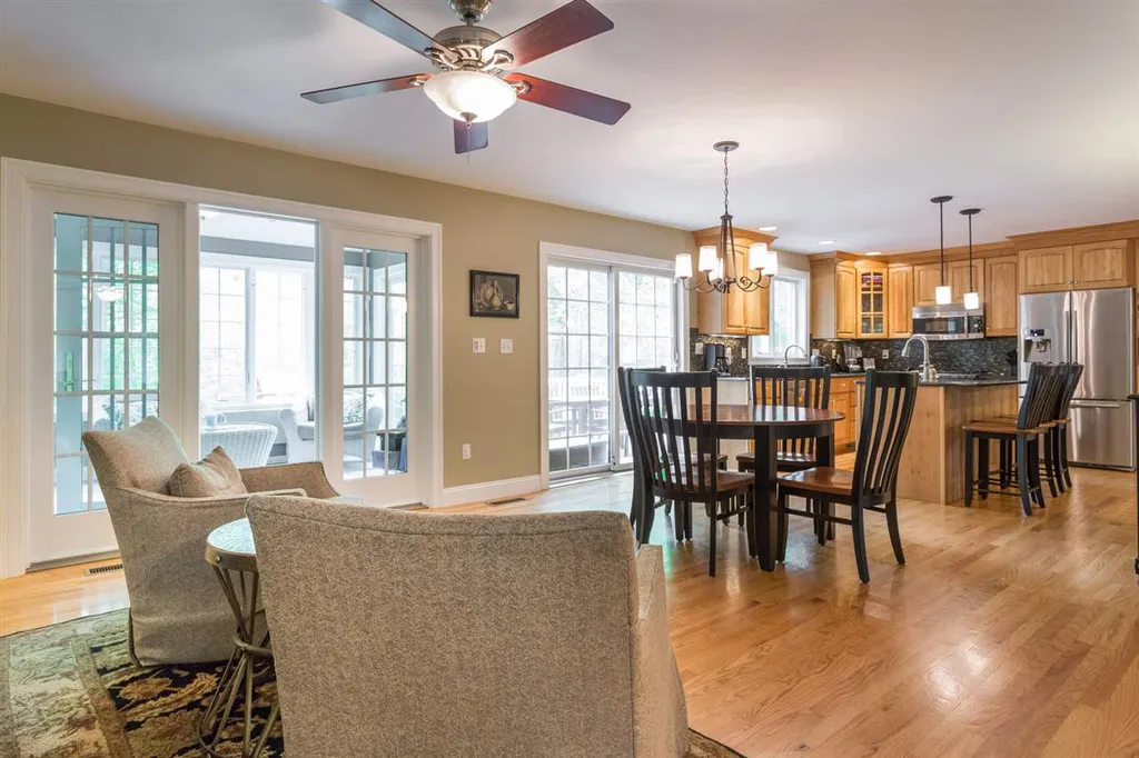27 Cordeiro Drive Dover NH 03820