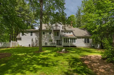 27 Cordeiro Drive Dover NH 03820