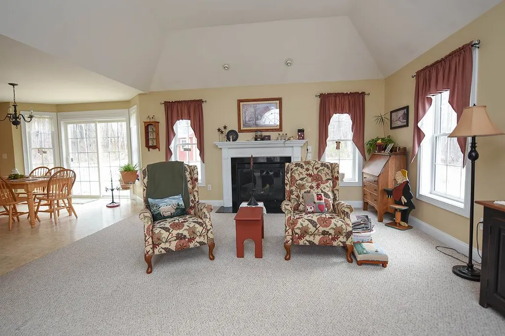 21 Lantern Lane Sandown NH 03873