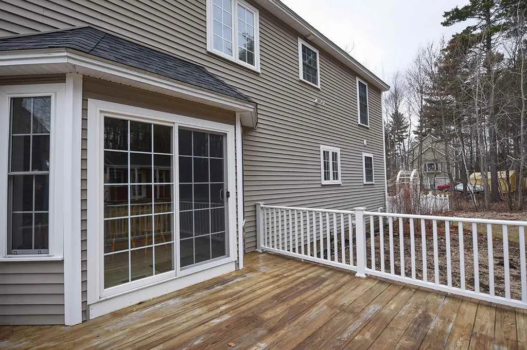 21 Lantern Lane Sandown NH 03873