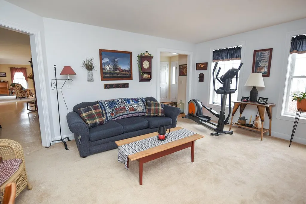 21 Lantern Lane Sandown NH 03873