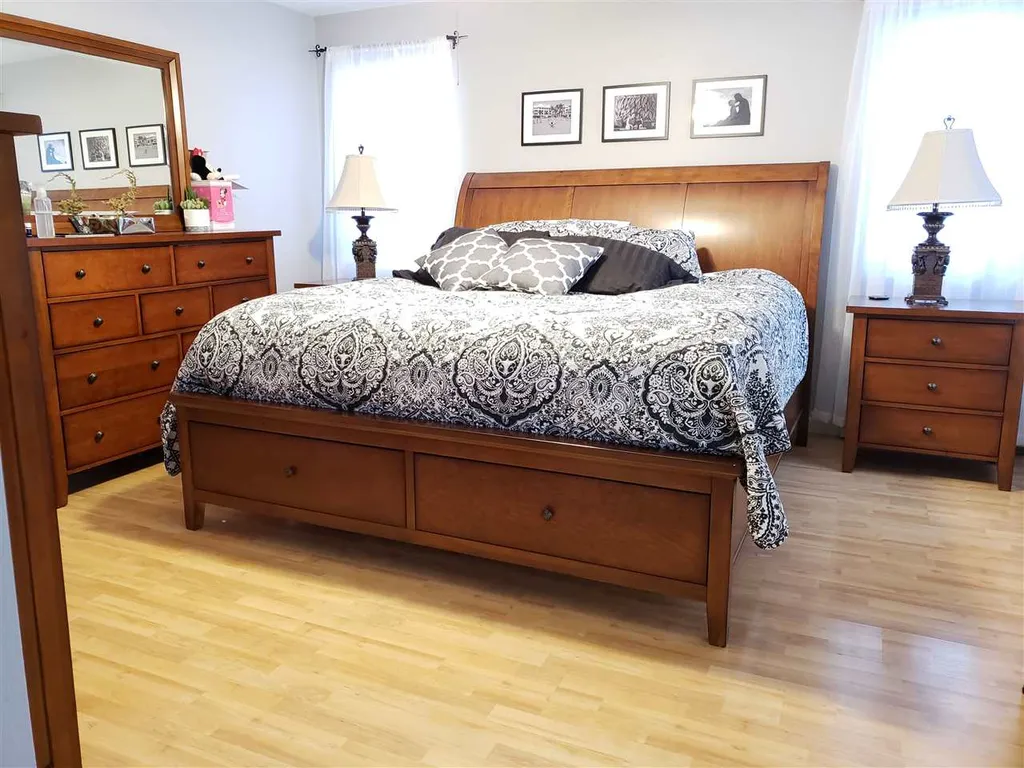 20 Cherry Lane Newport City VT 05855