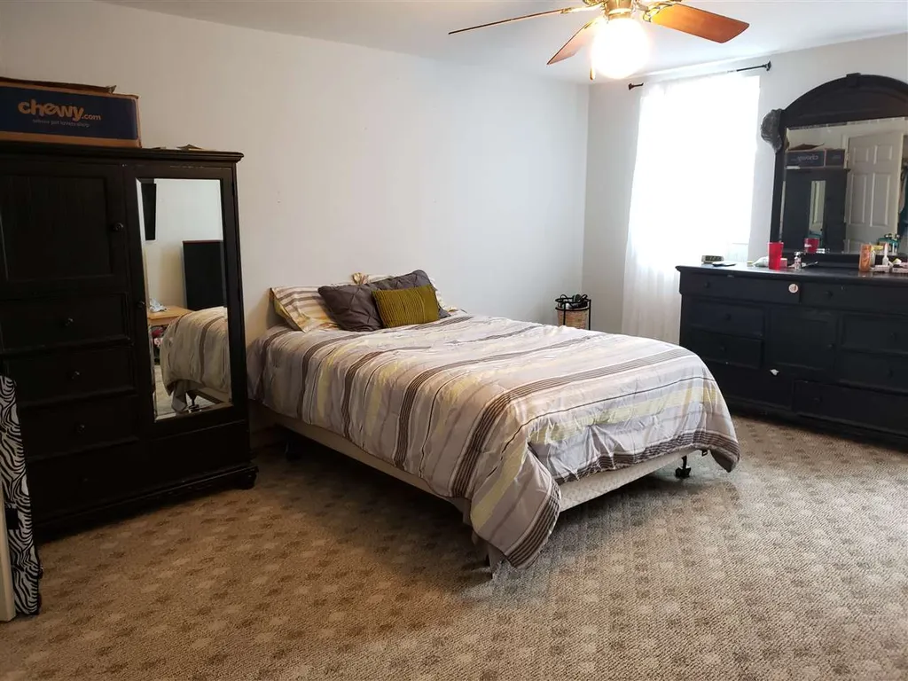 20 Cherry Lane Newport City VT 05855
