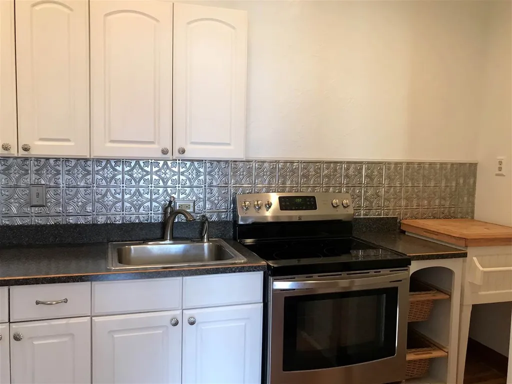 147 Pleasant Street Laconia NH 03246