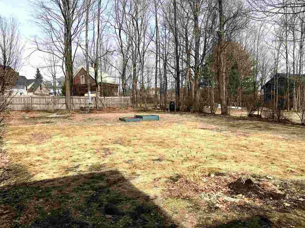 147 Pleasant Street Laconia NH 03246