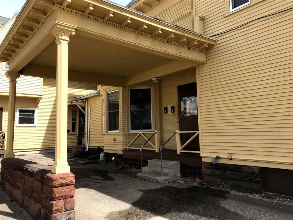 147 Pleasant Street Laconia NH 03246