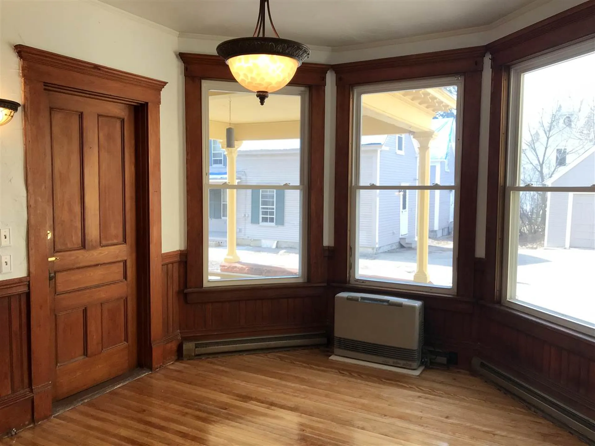 147 Pleasant Street Laconia NH 03246