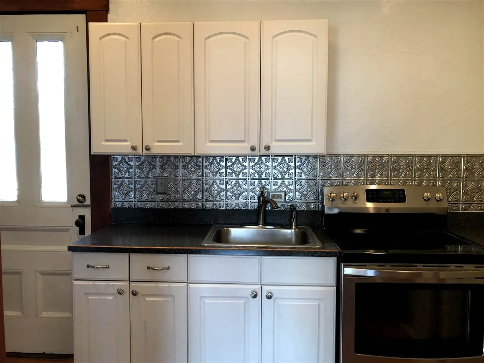 147 Pleasant Street Laconia NH 03246