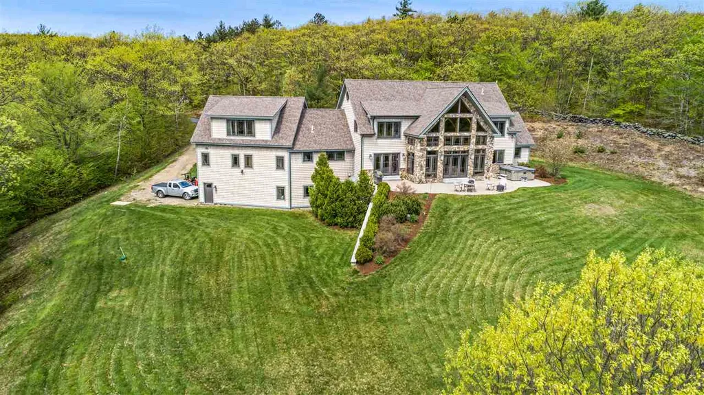 48 Summit Drive Lyndeborough NH 03082