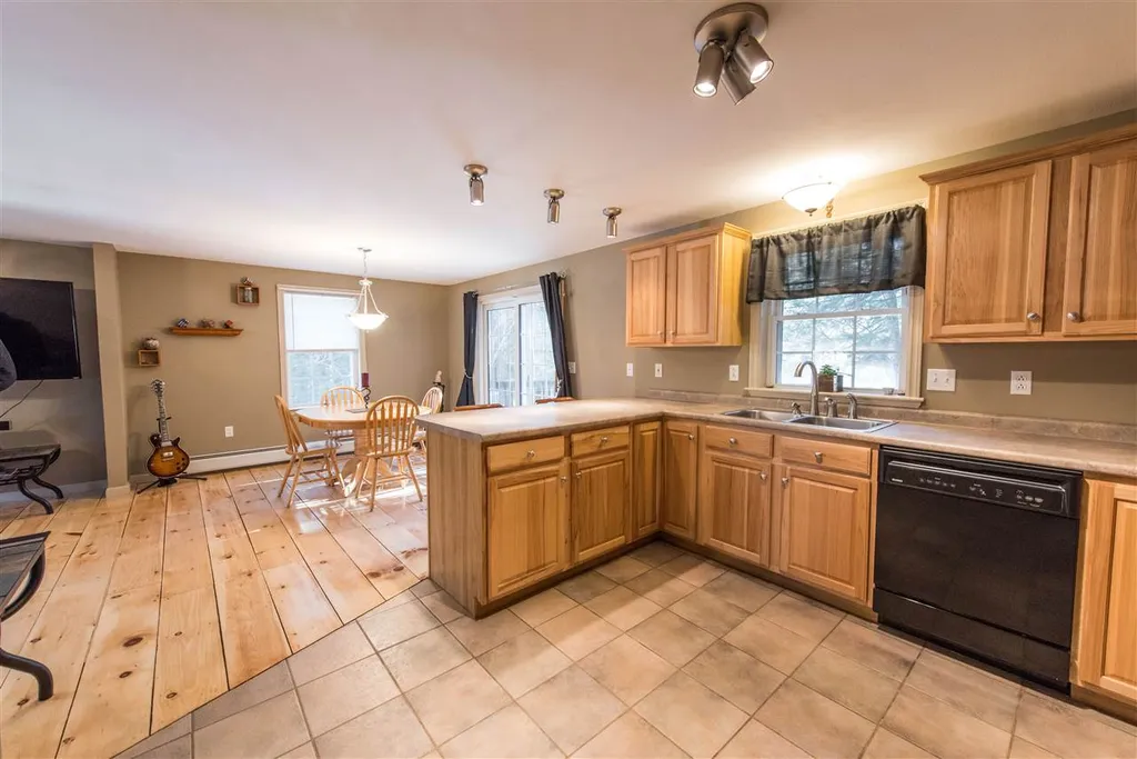 587 Deer Meadow Road Webster NH 03303