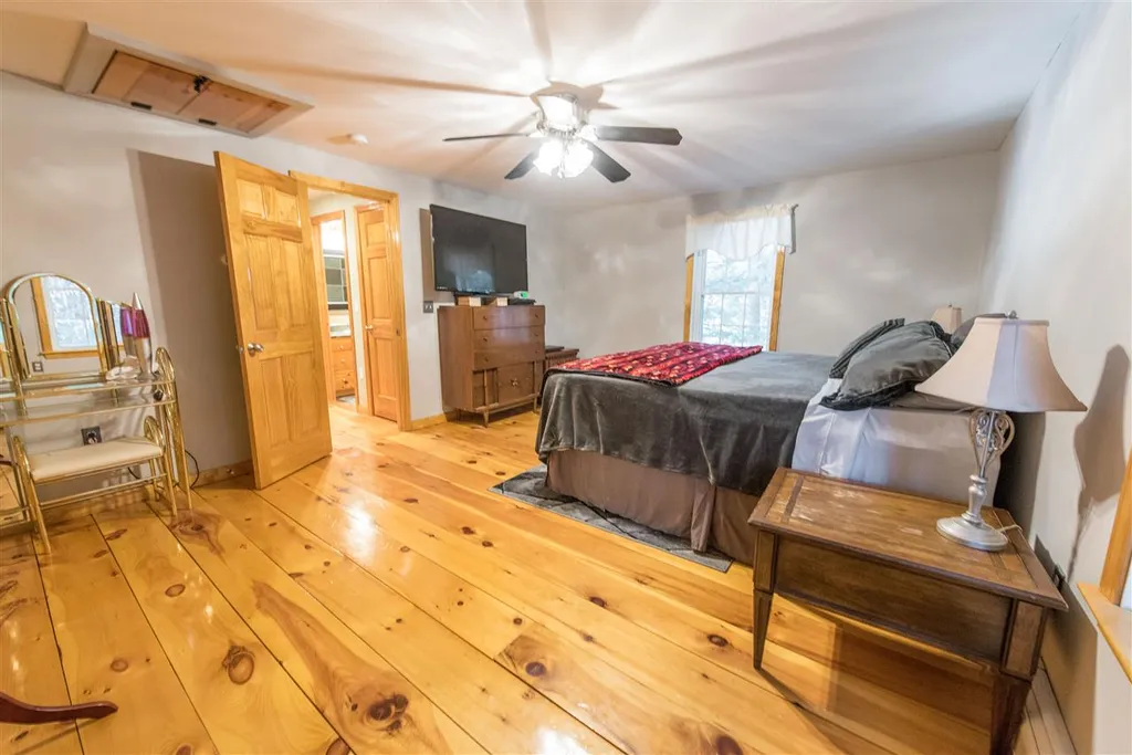 587 Deer Meadow Road Webster NH 03303