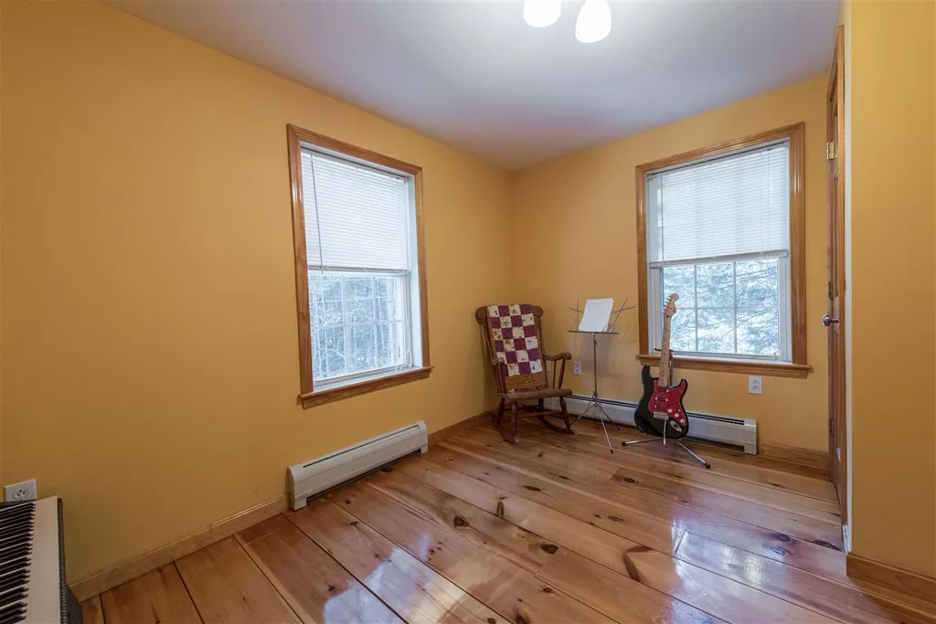 587 Deer Meadow Road Webster NH 03303